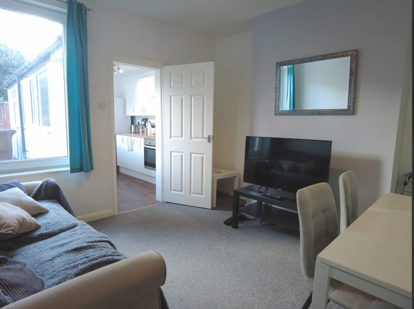 Spacious 3 Bed House // AUG 2026 - Image 2